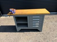 APPROX. 4ft x 2ft WORK BENCH C/W VICE & DRAWERS