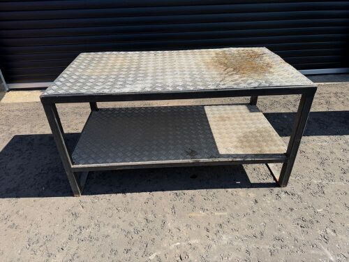 APPROX. 4ft x 3ft METAL WORK BENCH