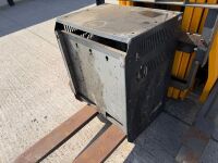 JUNGHEINRICH ETV110 BATTERY OPERATED FORKLIFT - 9