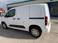 VAUXHALL COMBO 2300 SPORTIVE CARGO L1 H1 1.5 TURBO D 100PS - 13