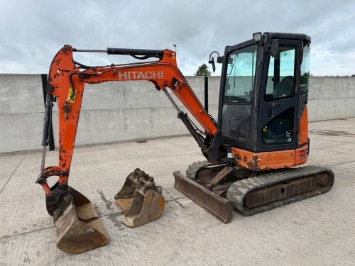 HITACHI ZX26U 2.6 TON MINI DIGGER