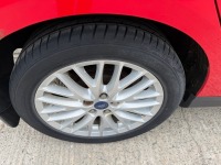 FORD FOCUS ZETEC 1.6 5DR HATCHBACK&nbsp; - 15