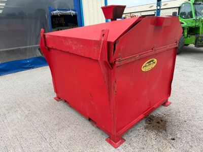 APPROX. 1000lt PREDATOR METAL BUNDED FUEL BOWSER (RED)