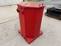 WESTERN 210lt METAL BUNDED OIL JAR STORE