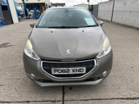 PEUGEOT 208 ALLURE 1.4 HDI 3DR HATCHBACK - 3