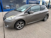 PEUGEOT 208 ALLURE 1.4 HDI 3DR HATCHBACK - 4