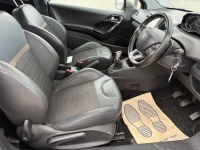PEUGEOT 208 ALLURE 1.4 HDI 3DR HATCHBACK - 17