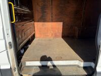 VOLKSWAGEN CRAFTER CR35 TRENDLINE MWB RWD 2.0 TDI 177PS HIGH ROOF VAN - 11