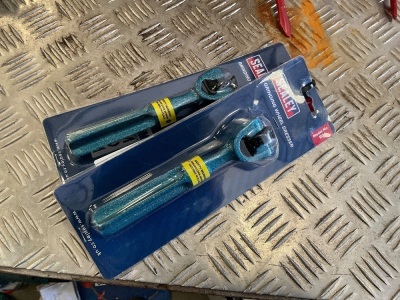 2No. UNUSED SEALEY GRINDING WHEEL DRESSERS