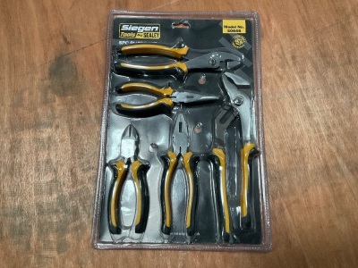 UNUSED SIEGEN 5 PIECE PLIER SET