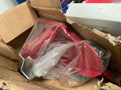 UNUSED SEALEY MOTORBIKE WHEEL CLAMP