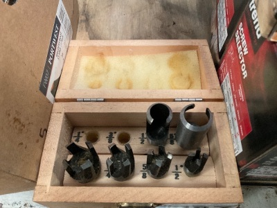UNUSED 6 PIECE WOOD CUTTER SET