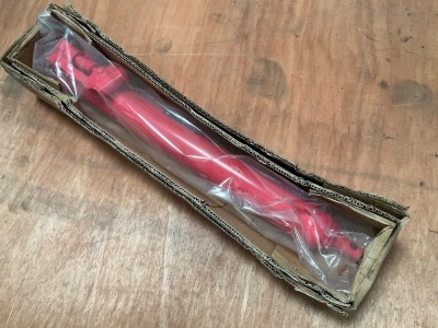 UNUSED SEALEY HYDRAULIC RAM