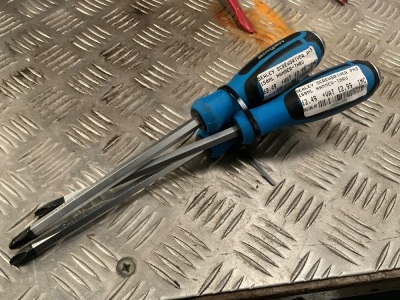 3No. UNUSED SIEGEN STARHEAD SCREWDRIVERS