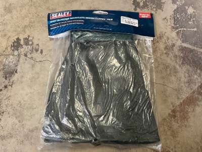 UNUSED SEALEY SHOT BLASTING GLOVES