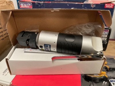 UNUSED SEALEY AIR PUNCH/FLANGE TOOL