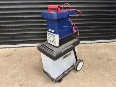 SPEAR & JACKSON 240v WOOD CHIPPER / SHREDDER
