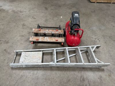 LOT TO INC. 240V COMPRESSOR, STEP LADDER, SAW HORSE/BENCH