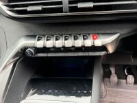 PEUGEOT 5008 ALLURE 1.6 BLUEHDI 120PS 5DR ESTATE&nbsp; - 18