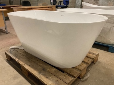 1500mm x 800mm Double Ended Modern Freestanding Bath