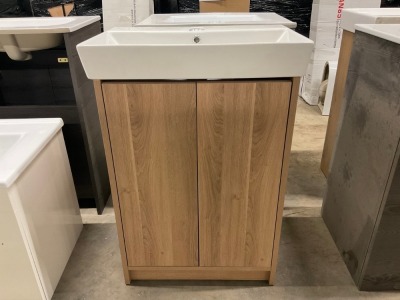 600mm Spacesaver 2 Door Floorstanding Oak Effect Vanity Unit with 1 Tap Hole Ceramic Basin