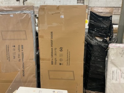 SQPD80BP 800x1850mm Black Pivot Door