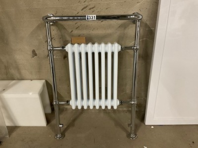 Victorian Style Traditonal Radiator with Heated Chrome Rail