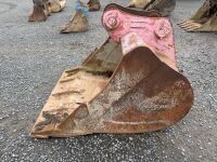APPROX. 4ft STRICKLAND TOOTHLESS DIGGING BUCKET TO SUIT 13 TON MACHINE - 4