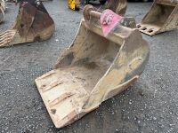 APPROX. 3ft STRICKLAND TOOTHLESS DIGGING BUCKET TO SUIT 13 TON MACHINE - 3