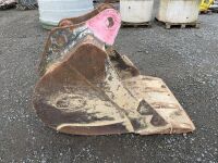 APPROX. 3ft STRICKLAND TOOTHLESS DIGGING BUCKET TO SUIT 13 TON MACHINE - 8
