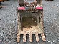 APPROX. 3ft TOOTHED DIGGING BUCKET TO SUIT 13 TON MACHINE - 2