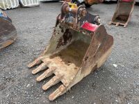 APPROX. 3ft TOOTHED DIGGING BUCKET TO SUIT 13 TON MACHINE - 3