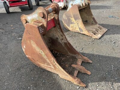 APPROX. 2ft RHINOX TOOTHED DIGGING BUCKET TO SUIT 13 TON MACHINE