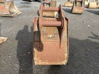 APPROX. 2ft RHINOX TOOTHED DIGGING BUCKET TO SUIT 13 TON MACHINE - 6