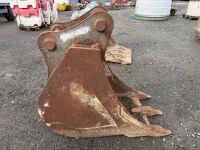 APPROX. 2ft RHINOX TOOTHED DIGGING BUCKET TO SUIT 13 TON MACHINE - 8