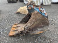 APPROX. 2.6ft TOOTHLESS DIGGING BUCKET TO SUIT 13 TON MACHINE - 4