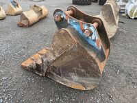 APPROX. 2.6ft TOOTHLESS DIGGING BUCKET TO SUIT 13 TON MACHINE - 5