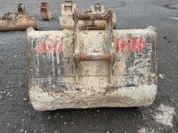 APPROX. 4ft CONCRETE POURING BUCKET TO SUIT 13 TON MACHINE - 6