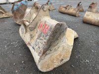 APPROX. 4ft CONCRETE POURING BUCKET TO SUIT 13 TON MACHINE - 7