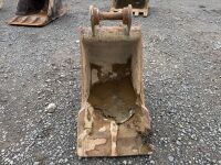 APPROX. 18" TOOTHLESS DIGGING BUCKET TO SUIT 4-6 TON MACHINE - 2
