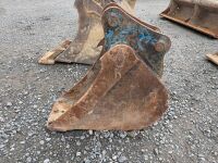 APPROX. 1ft TOOTHLESS DIGGING BUCKET TO SUIT 4-6 TON MACHINE - 4