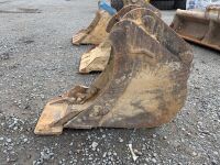 APPROX. 1ft TOOTHLESS DIGGING BUCKET TO SUIT 6-8 TON MACHINE - 4