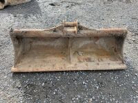 APPROX. 5ft SHUGH BUCKET TO SUIT 4-6 TON MACHINE - 2