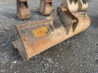 APPROX. 5ft SHUGH BUCKET TO SUIT 4-6 TON MACHINE - 5