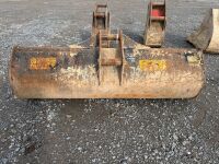 APPROX. 5ft SHUGH BUCKET TO SUIT 4-6 TON MACHINE - 6