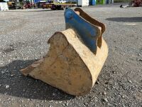 APPROX. 2ft TOOTHLESS DIGGING BUCKET TO SUIT 4-6 TON MACHINE - 5