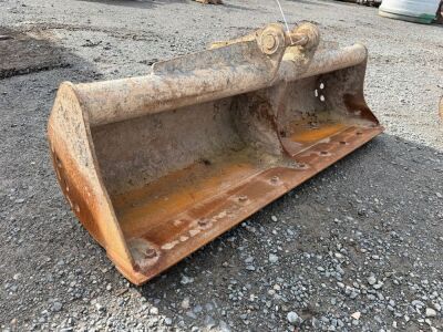 APPROX. 6ft SHUGH BUCKET TO SUIT 6-8 TON MACHINE