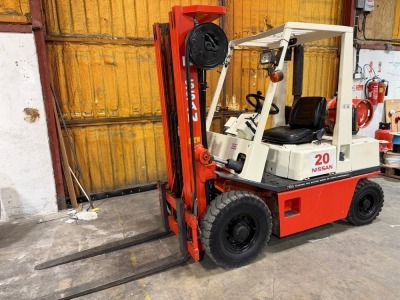 NISSAN 2 TON GAS FORKLIFT