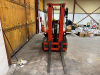 NISSAN 2 TON GAS FORKLIFT - 8