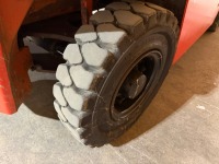 NISSAN 2 TON GAS FORKLIFT - 11